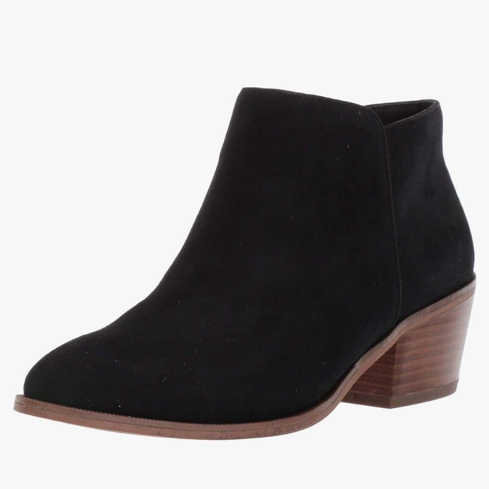 NWT Essentials Ankle Bootie!